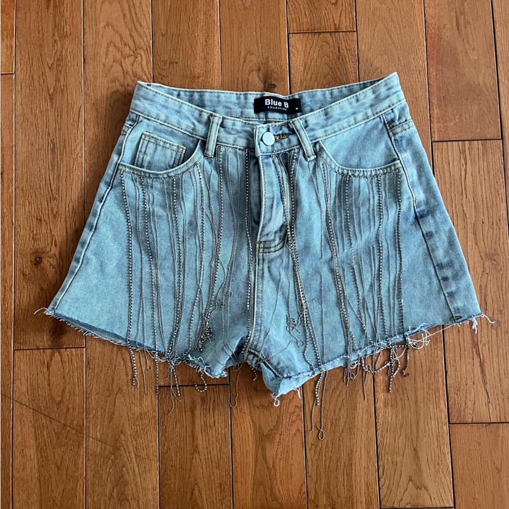 Blue B Light Wash Denim Chain-Trim High-Rise Shorts - Size Medium